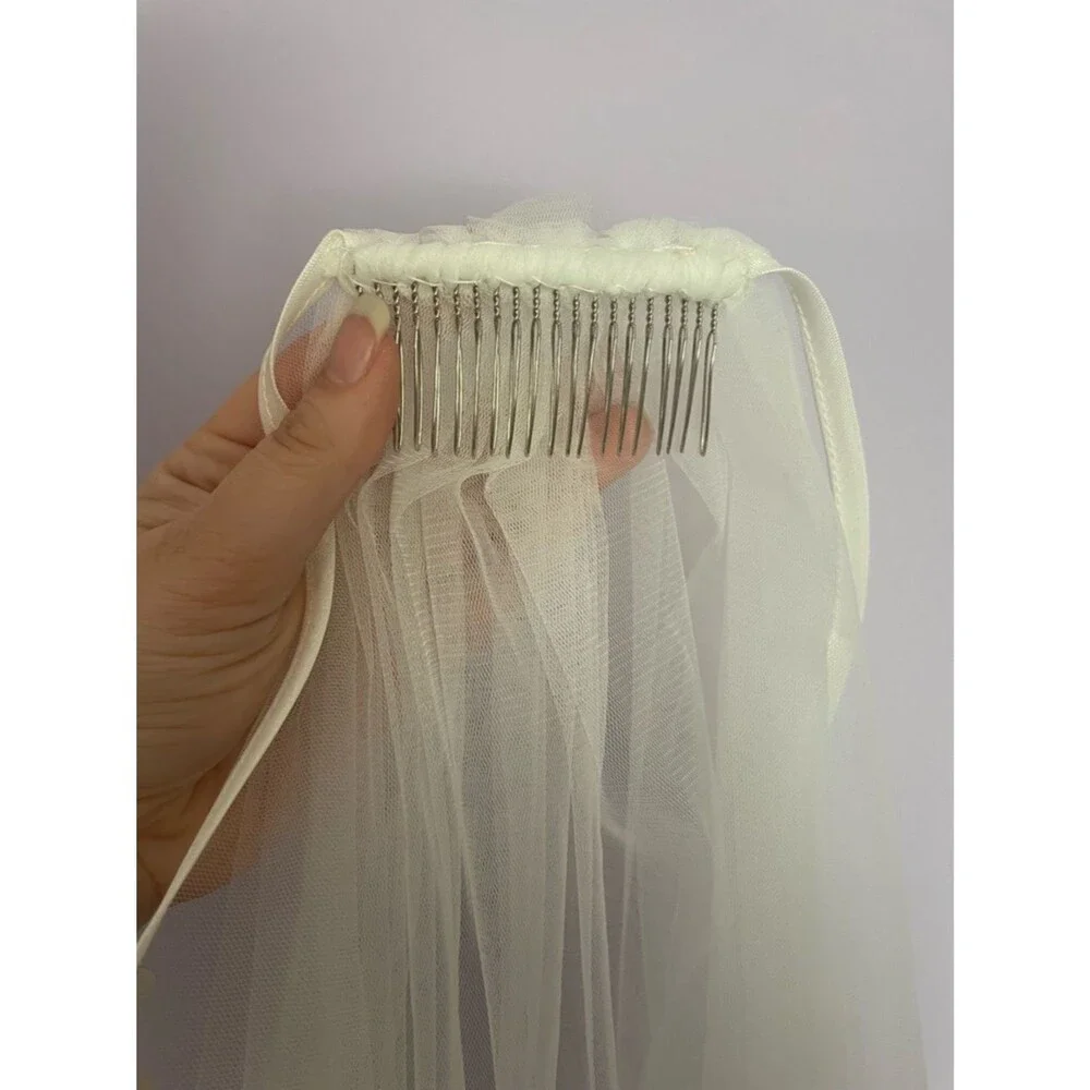 Simple White Bridal Veil with Satin Trim - Knee Legnth